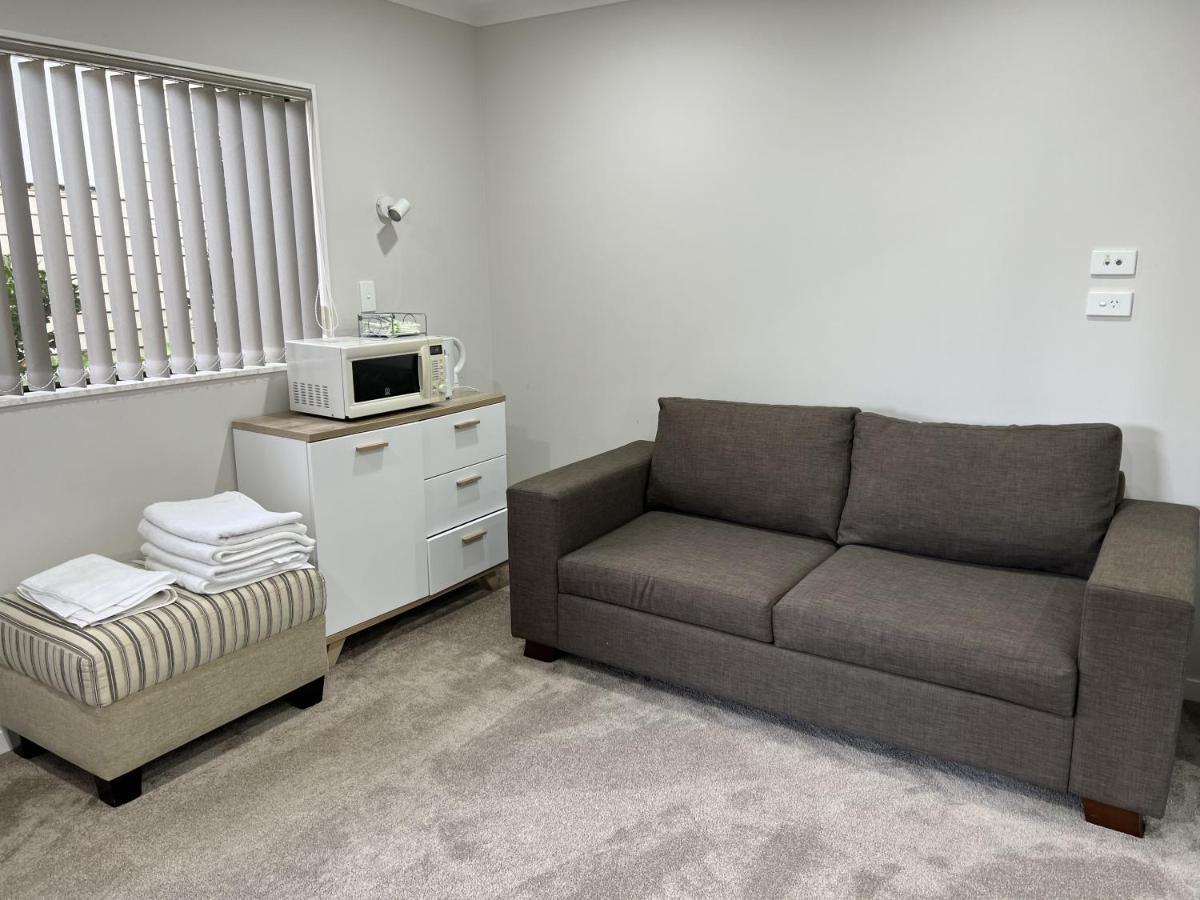 Guest Suite - Cosy Place In The Wattle Downs 奥克兰 外观 照片